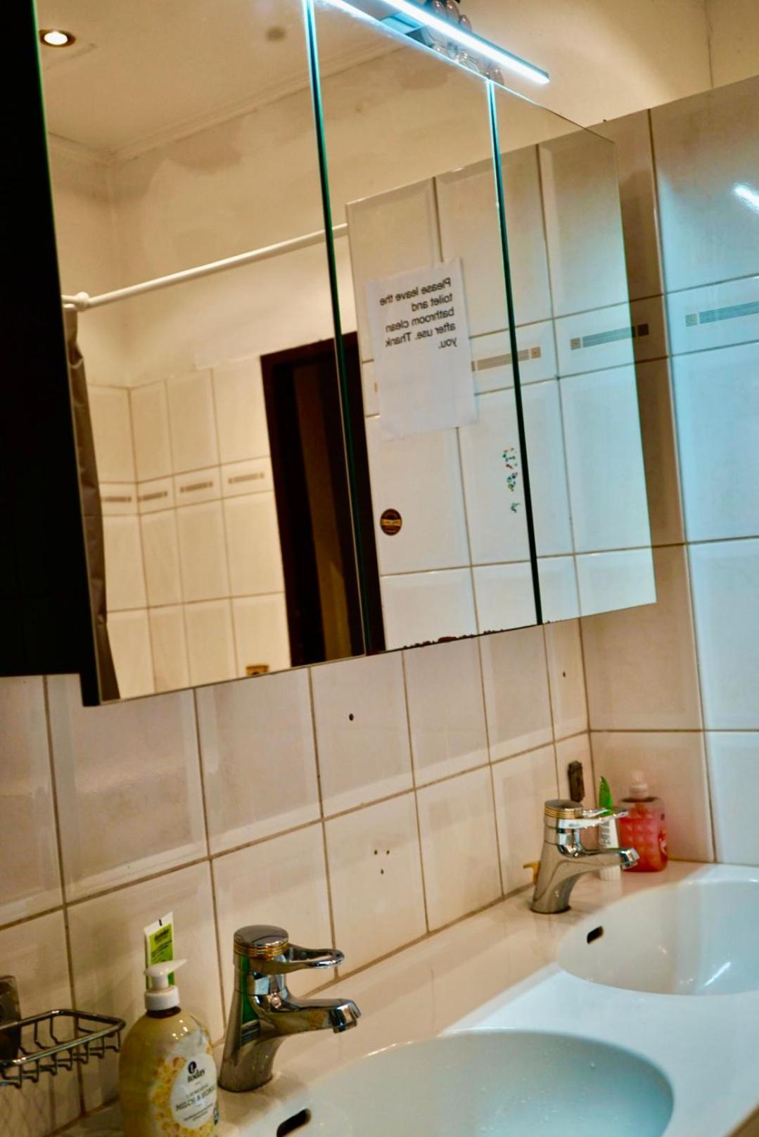 U6 Schoepfwerk Hostel 1 เวียนนา ภายนอก รูปภาพ