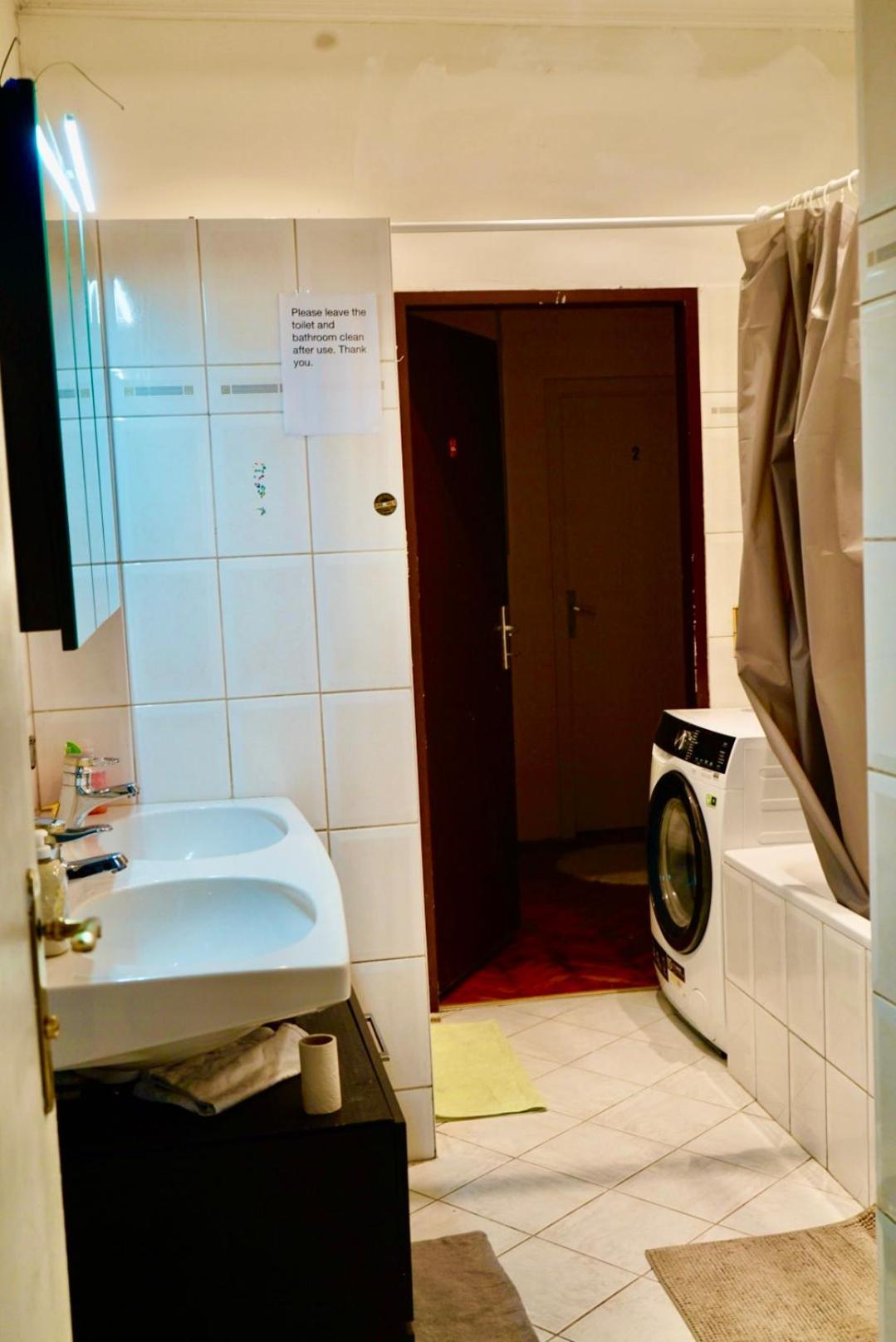 U6 Schoepfwerk Hostel 1 เวียนนา ภายนอก รูปภาพ